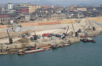 貨運(yùn)公司都有自己的許可證，會(huì)計(jì)和法律合規(guī)