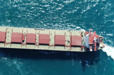 在貨物運(yùn)輸中，選擇國際海運(yùn)與國際空運(yùn)有什么區(qū)別？