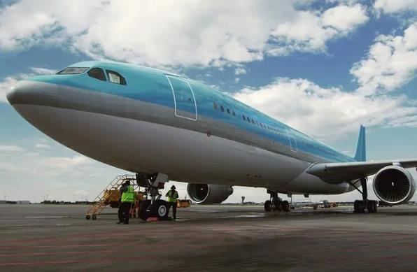 馬來西亞空運(yùn)貨代行業(yè)的挑戰(zhàn)與應(yīng)對(duì)措施有哪些？