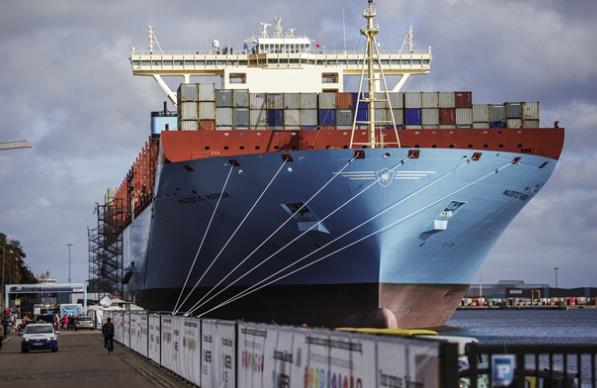 國(guó)際物流公司為全球企業(yè)提供了強(qiáng)有力的支持，加速了全球商業(yè)的發(fā)展