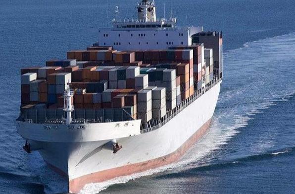 菲律賓物流發(fā)揮著橋梁的作用，推動(dòng)著菲律賓經(jīng)濟(jì)的蓬勃發(fā)展