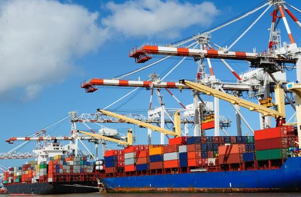 貨代公司承擔(dān)著商品從生產(chǎn)到銷(xiāo)售的整個(gè)運(yùn)輸過(guò)程的重要任務(wù)