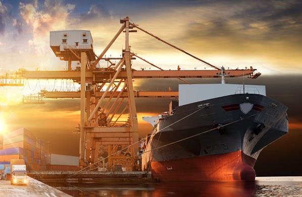 美國作為全球非常大的經(jīng)濟體之一，其貨代業(yè)為全球貿(mào)易提供關鍵支持