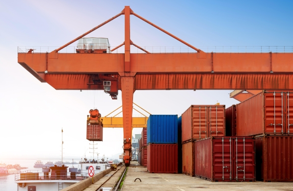 隨著全球化和信息技術(shù)的發(fā)展，貨代行業(yè)也在不斷創(chuàng)新和發(fā)展