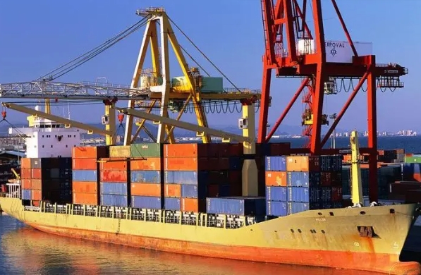 新西蘭物流是國家經(jīng)濟(jì)發(fā)展重要組成部分，為各行業(yè)發(fā)展提供重要支撐