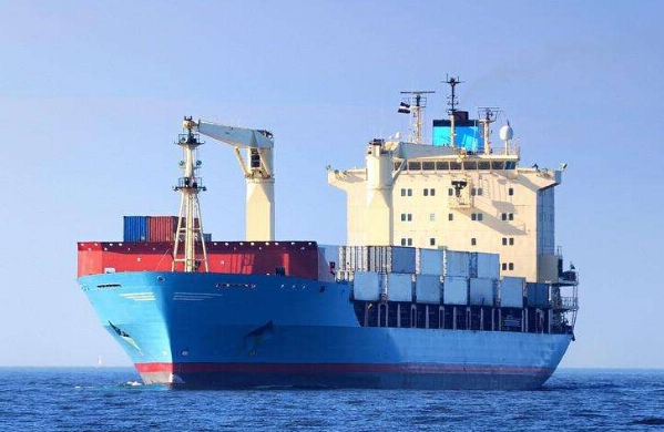 上海貨代公司是中國(guó)國(guó)際貿(mào)易中心重要組成部分，發(fā)揮不可替代的作用