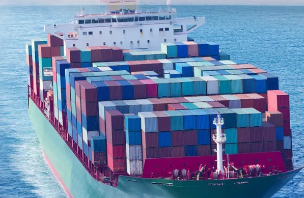 隨著全球貿(mào)易的進(jìn)一步發(fā)展，貨代行業(yè)也將有著更廣闊的發(fā)展前景