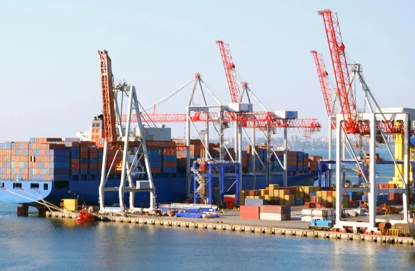 面對挑戰(zhàn)和機(jī)遇并存的未來，韓國貨代業(yè)需要繼續(xù)發(fā)揮其優(yōu)勢