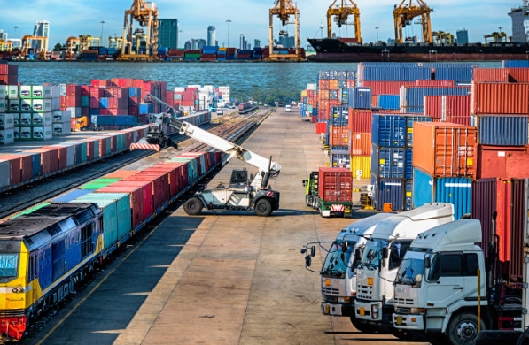 貨代公司如何通過數(shù)字化與服務(wù)的深度融合，迎接新時代的浪潮