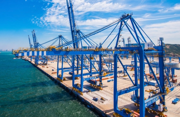 國(guó)際貨運(yùn)代理在全球經(jīng)濟(jì)中扮演著重要的角色