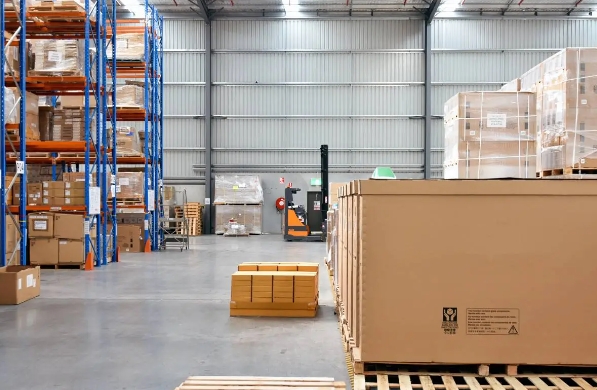 跨國物流正在經(jīng)歷著前所未有的變革，推動(dòng)著全球供應(yīng)鏈的不斷優(yōu)化