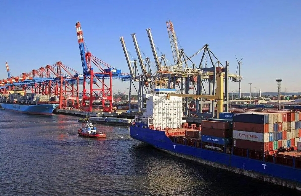 國際貨代如同貿(mào)易鏈上的隱形巨人，默默推動(dòng)著全球貿(mào)易的繁榮發(fā)展