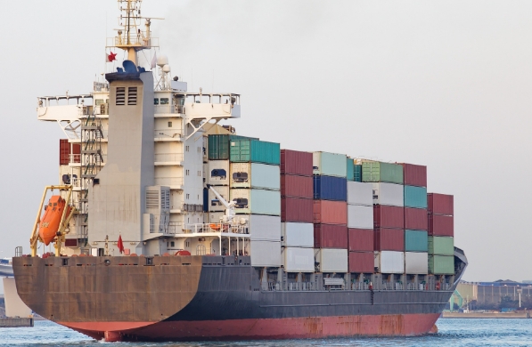 美國空運的現(xiàn)狀、特點及其對全球經(jīng)濟的影響有哪些？