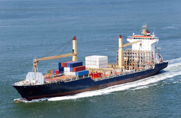 美國(guó)國(guó)際物流支撐了美國(guó)的經(jīng)濟(jì)運(yùn)作，還深刻影響了全球供應(yīng)鏈的發(fā)展