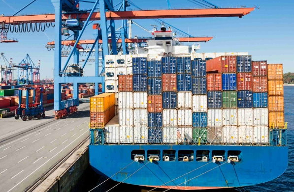 俄羅斯專線應(yīng)運(yùn)而生，成為連接中俄兩國經(jīng)濟(jì)的重要橋梁與紐帶