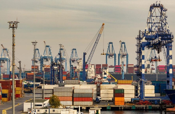 澳大利亞貨代提供物流解決方案，更是推動(dòng)該國經(jīng)濟(jì)全球化的重要力量